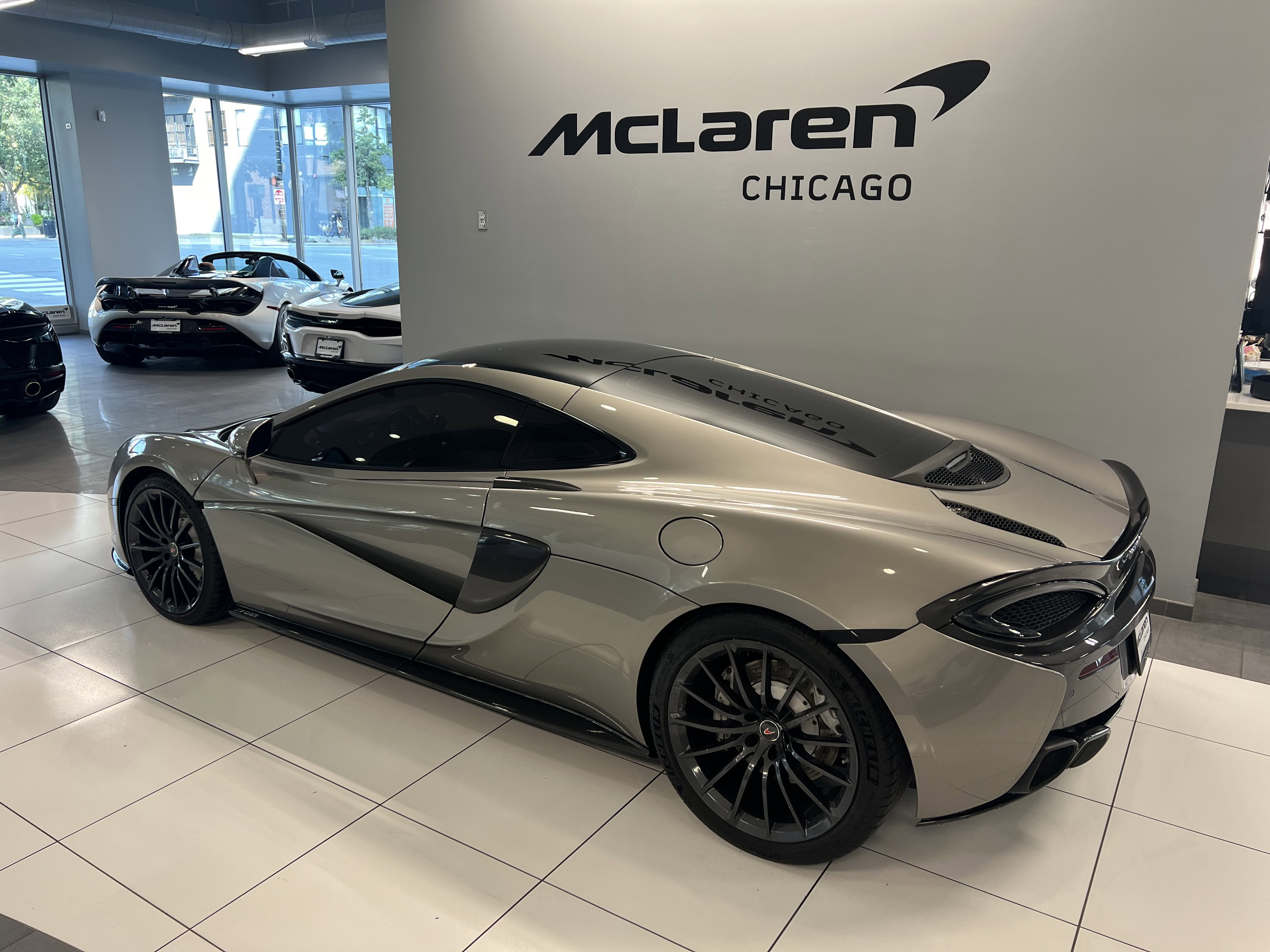 Used 2017 McLaren 570S image 8