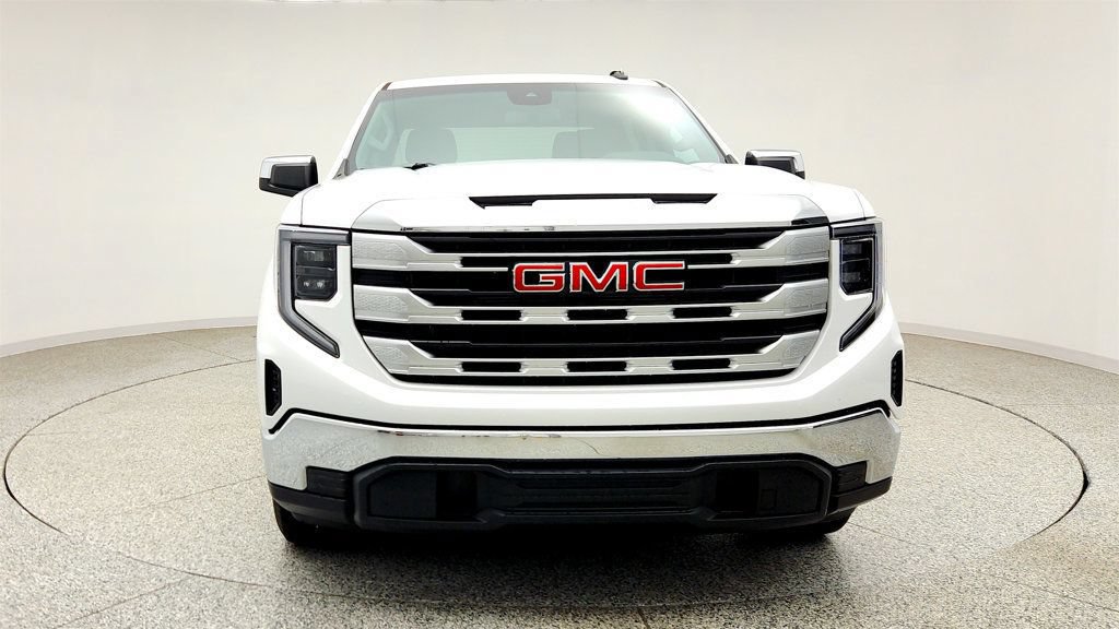 Used 2023 GMC Sierra 1500 SLE RWD image 2