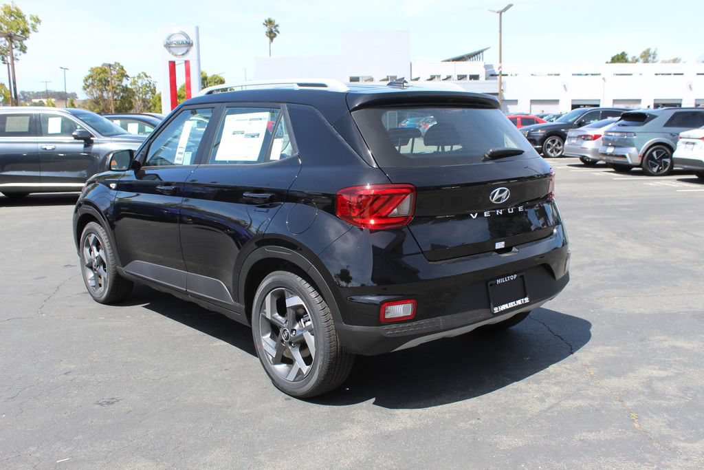 New 2026 Hyundai Venue SEL FWD image 9
