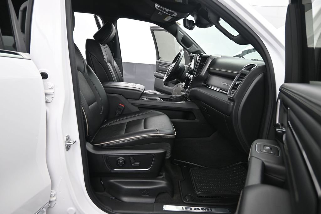 Used 2022 RAM 1500 Limited AWD/4WD image 18