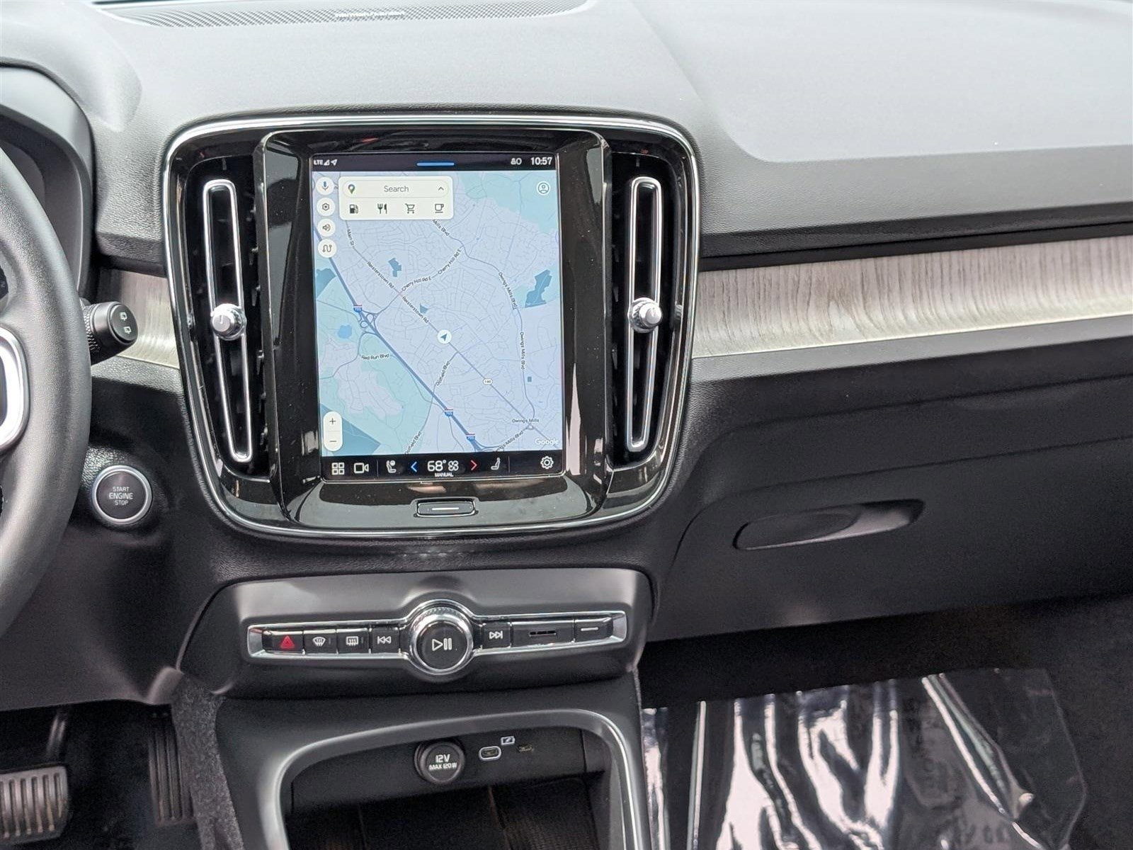 Used 2023 Volvo XC40 B5 Ultimate image 20