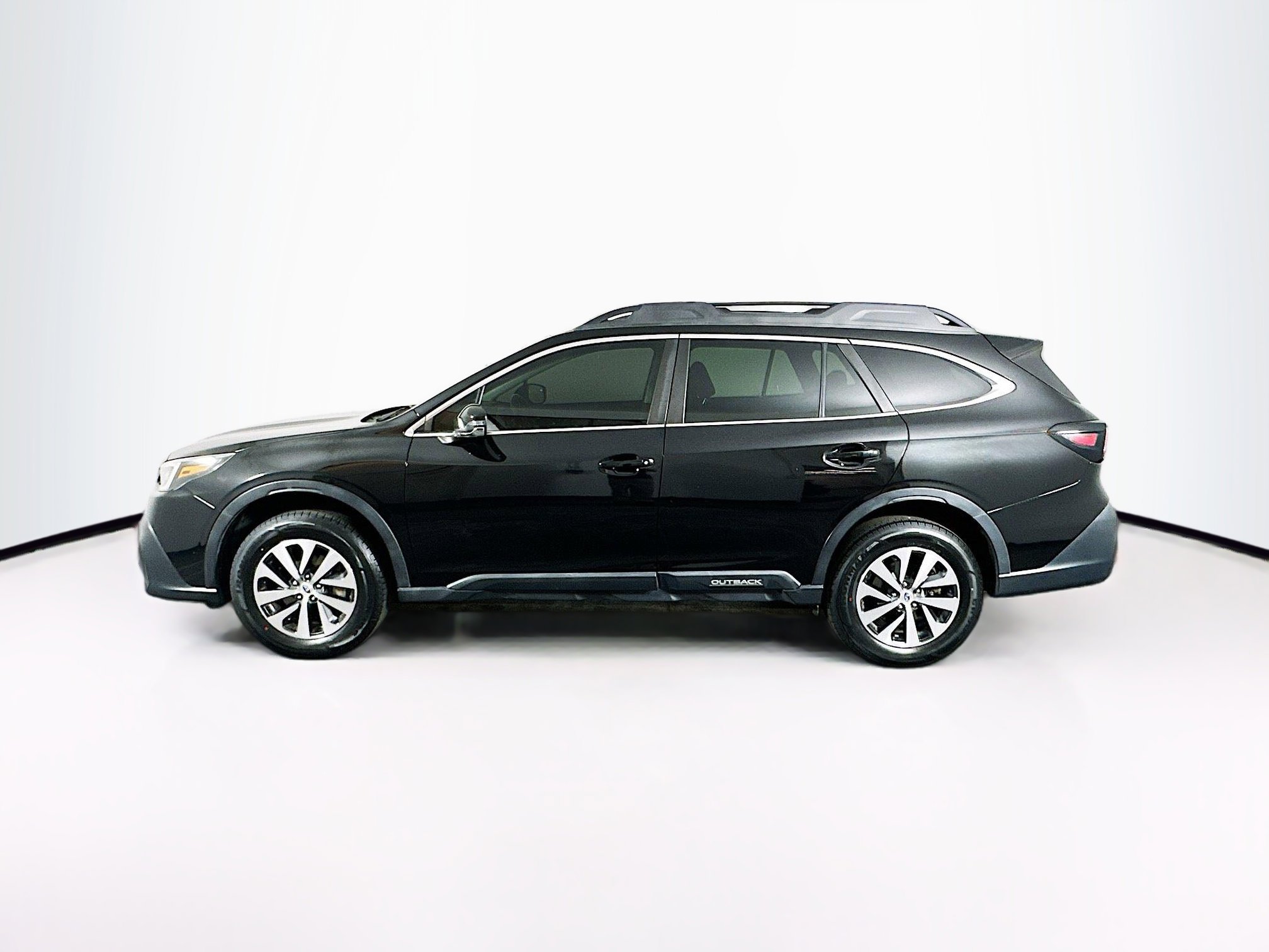 Used 2021 Subaru Outback Premium image 4
