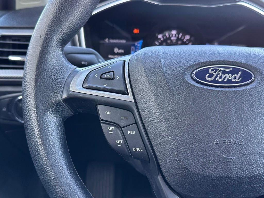 Used 2018 Ford Fusion SE image 27