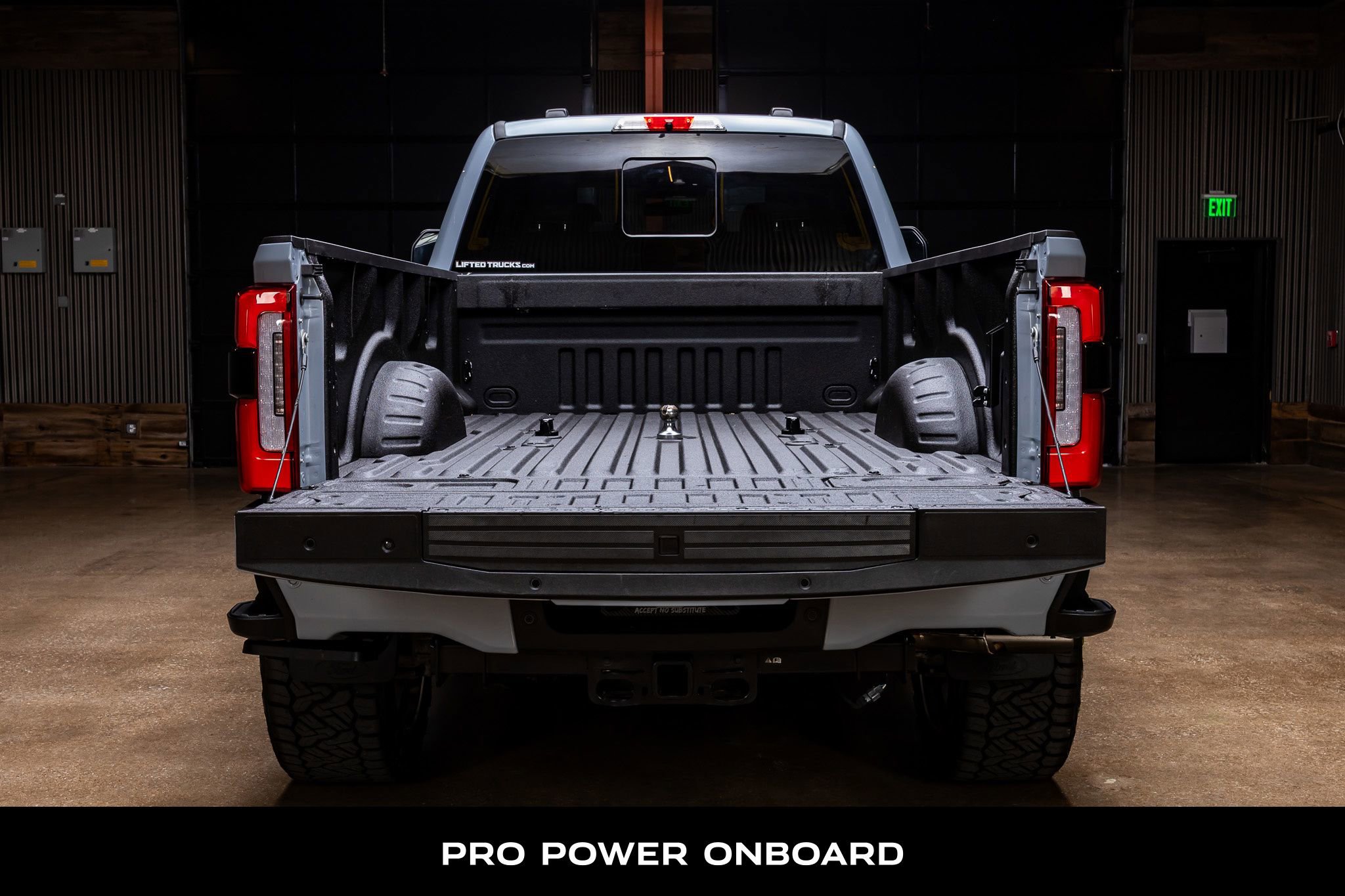 Used 2024 Ford F250 Limited w/ FX4 Off-Road Package image 9