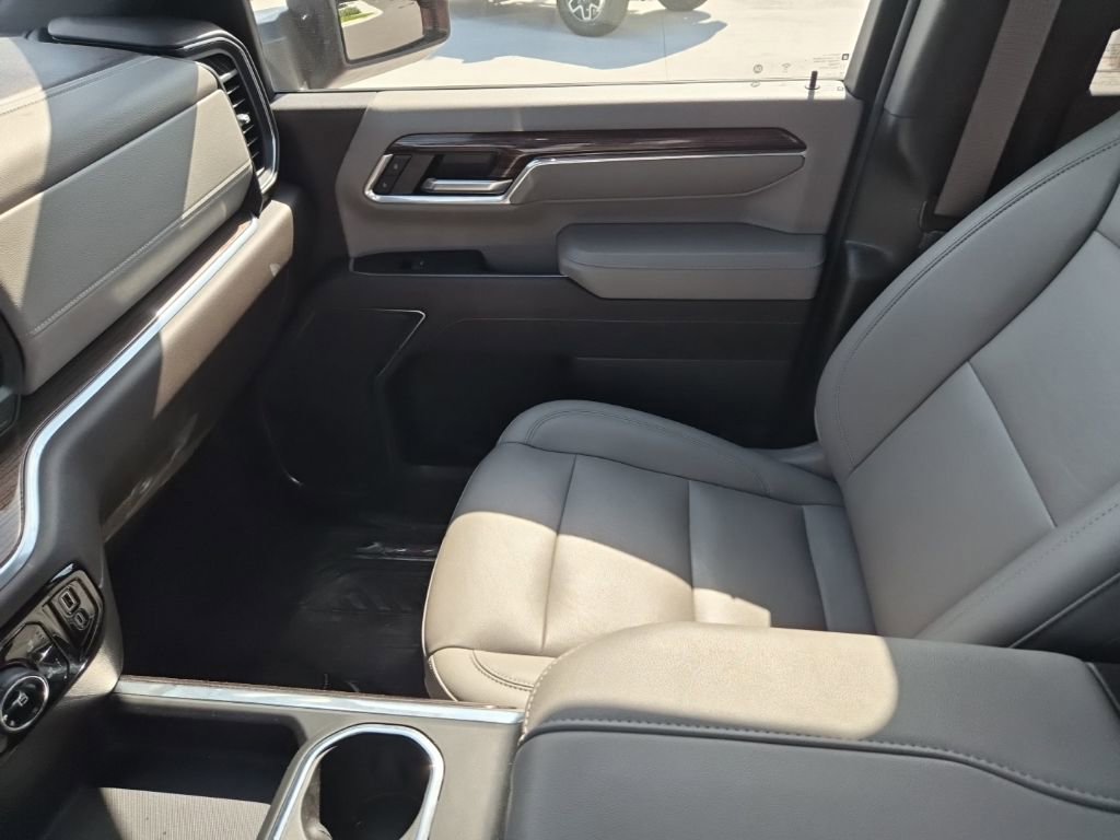 Used 2024 Chevrolet Silverado 2500 LT w/ All Star Edition image 8