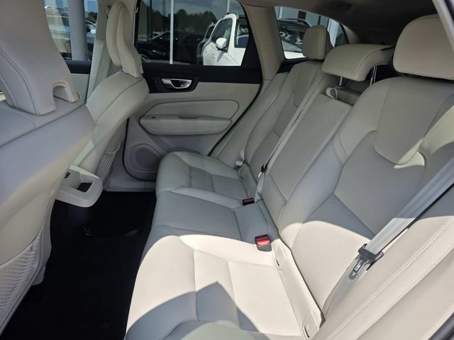 Used 2024 Volvo XC60 B5 Plus w/ Protection Package Premier AWD/4WD image 11