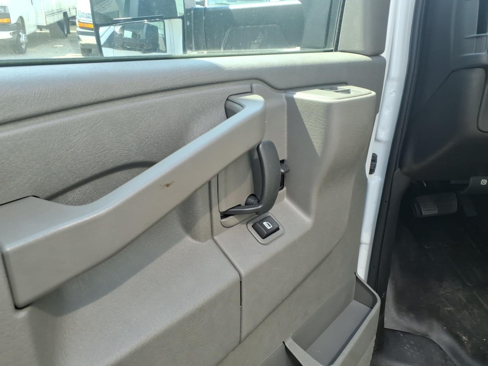 New 2026 Chevrolet Express 4500 w/ Power Convenience Package RWD image 10
