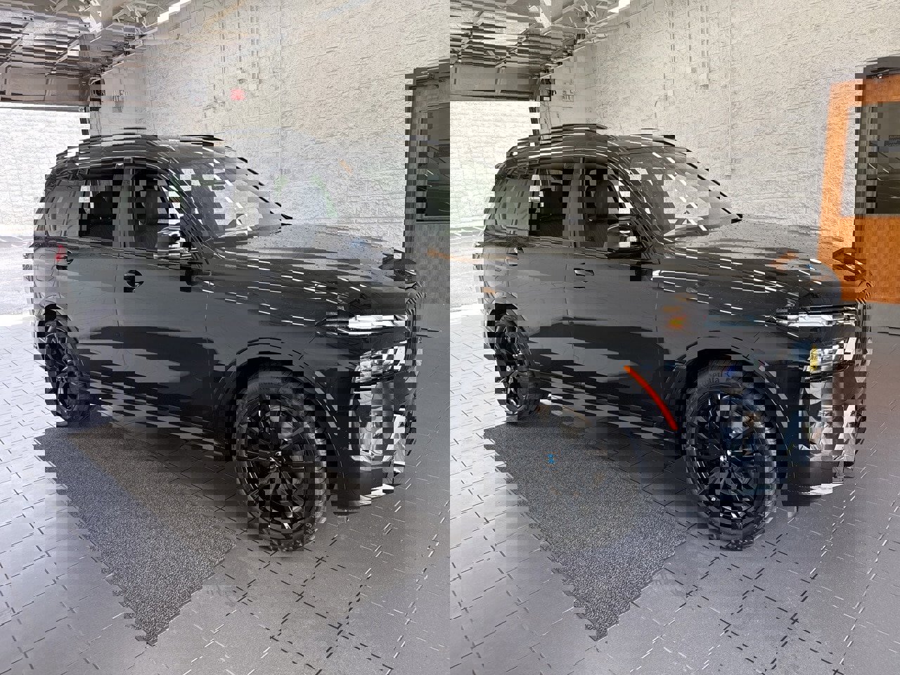 New 2026 BMW X7 M60i image 1