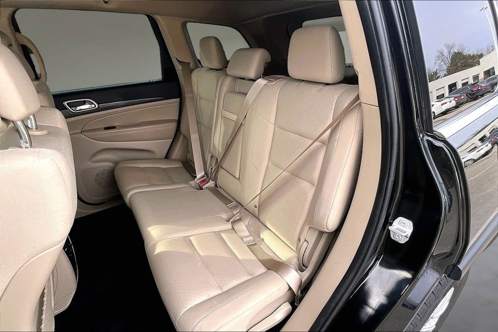 Used 2022 Jeep Grand Cherokee Laredo E image 27