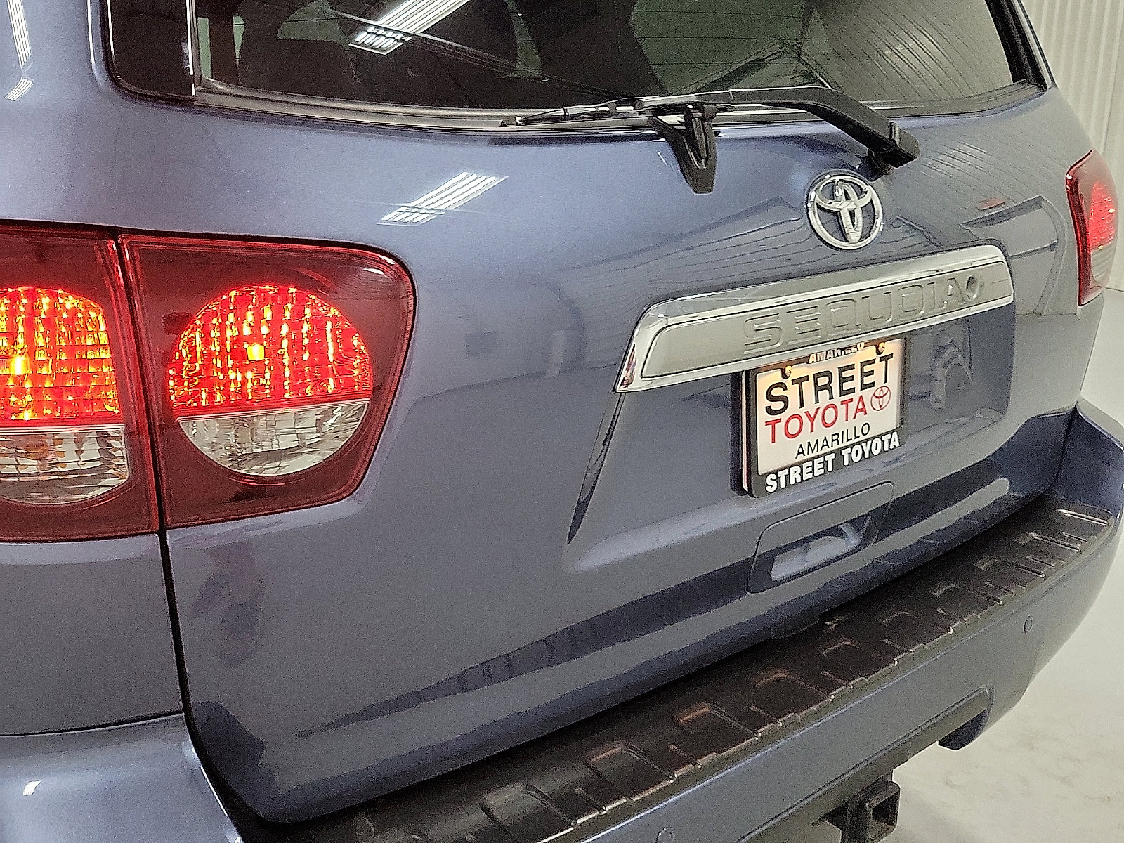 Certified 2019 Toyota Sequoia Platinum AWD/4WD image 19