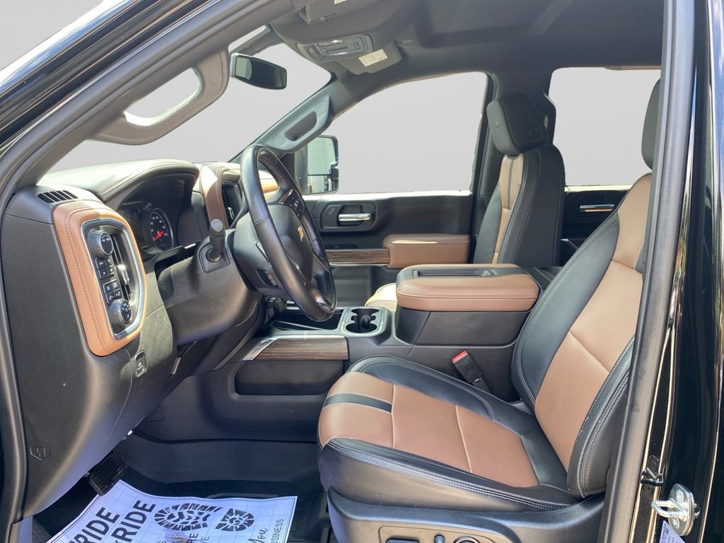 Used 2022 Chevrolet Silverado 3500 High Country AWD/4WD image 17