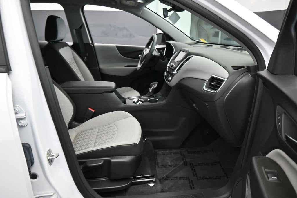 Used 2024 Chevrolet Equinox LS w/ Driver Confidence II Package FWD image 36