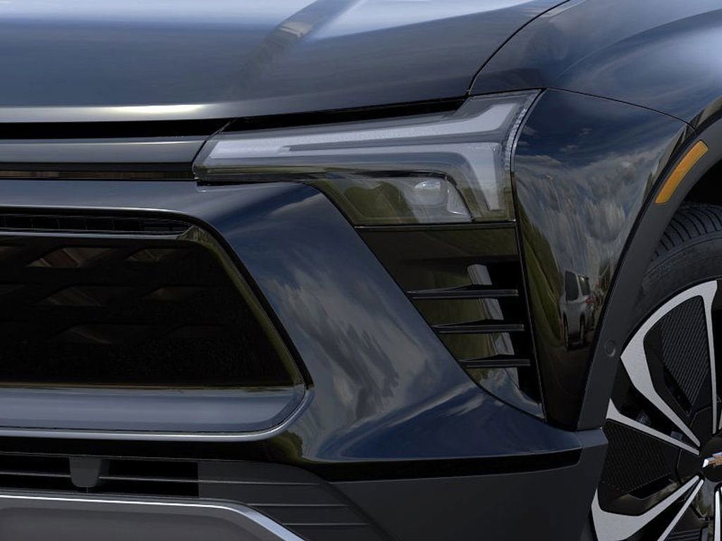 New 2026 Chevrolet Blazer EV LT image 10