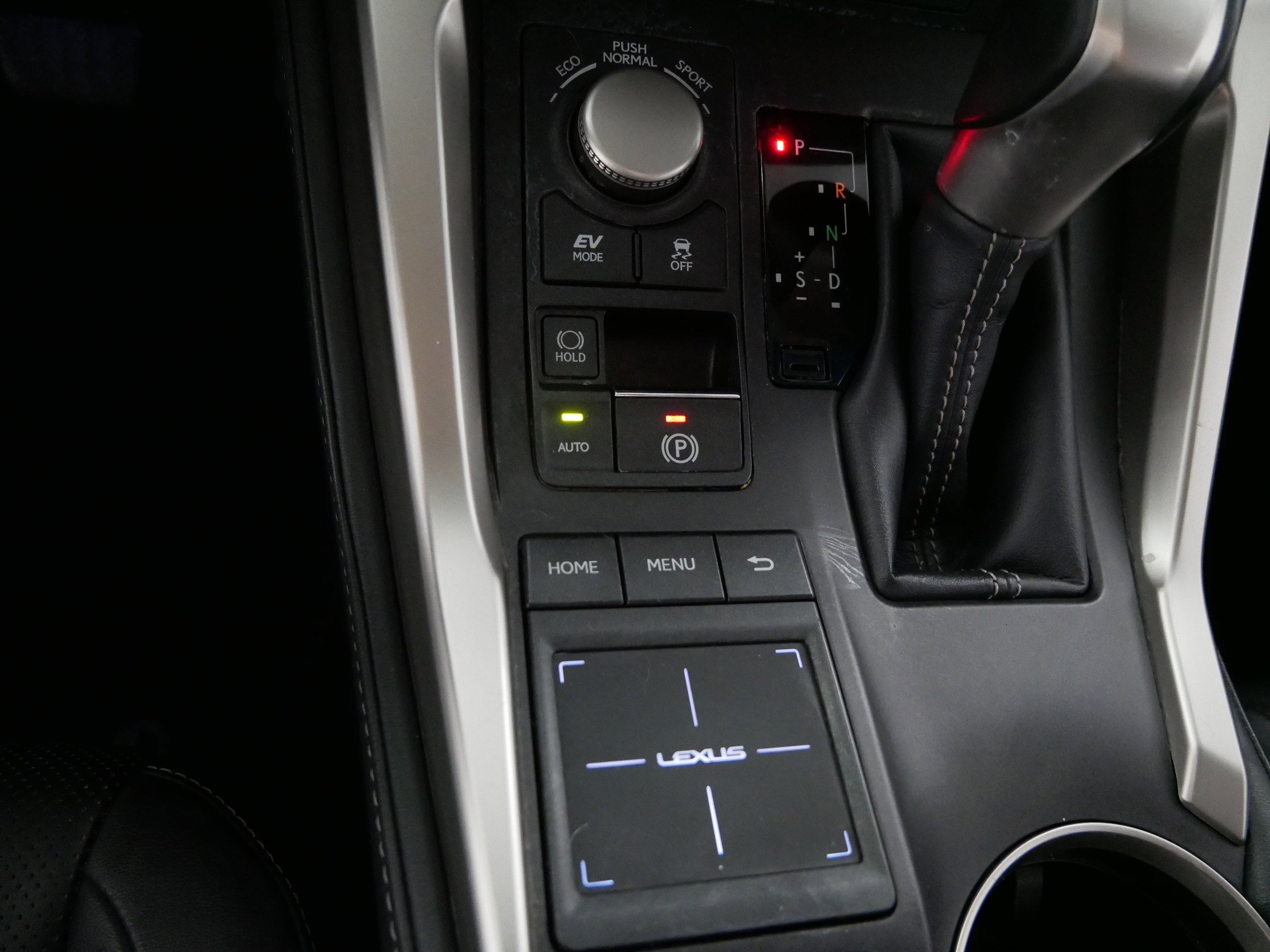 Used 2016 Lexus NX 300h AWD image 29