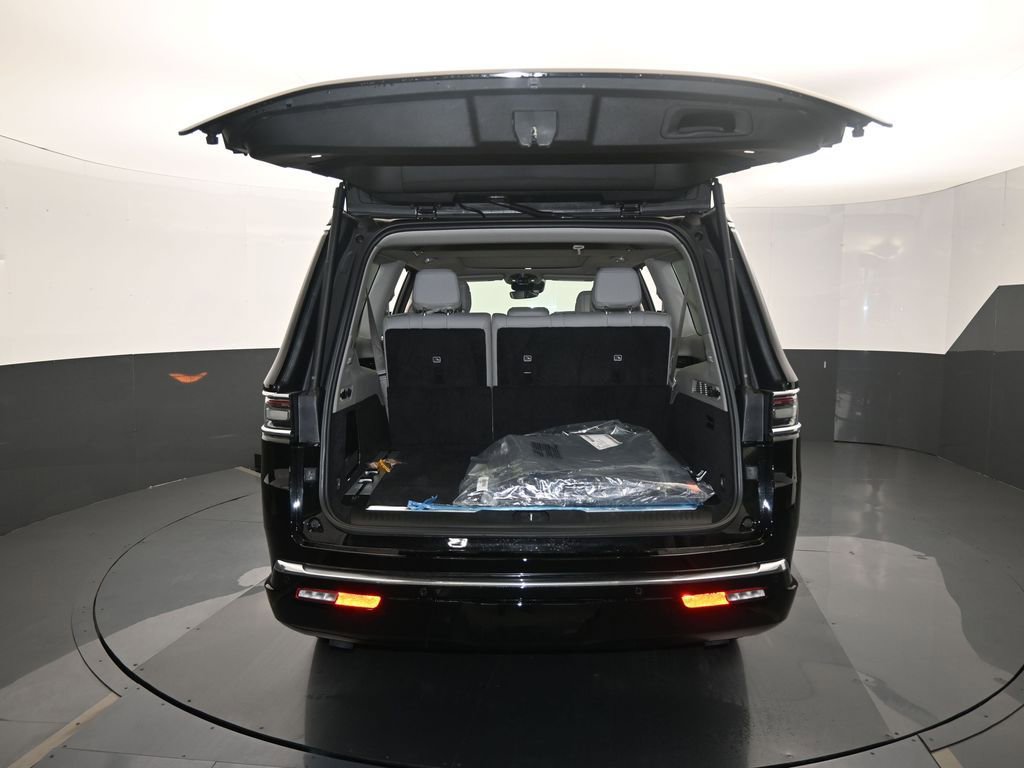 Used 2024 Jeep Grand Wagoneer L 4WD image 42