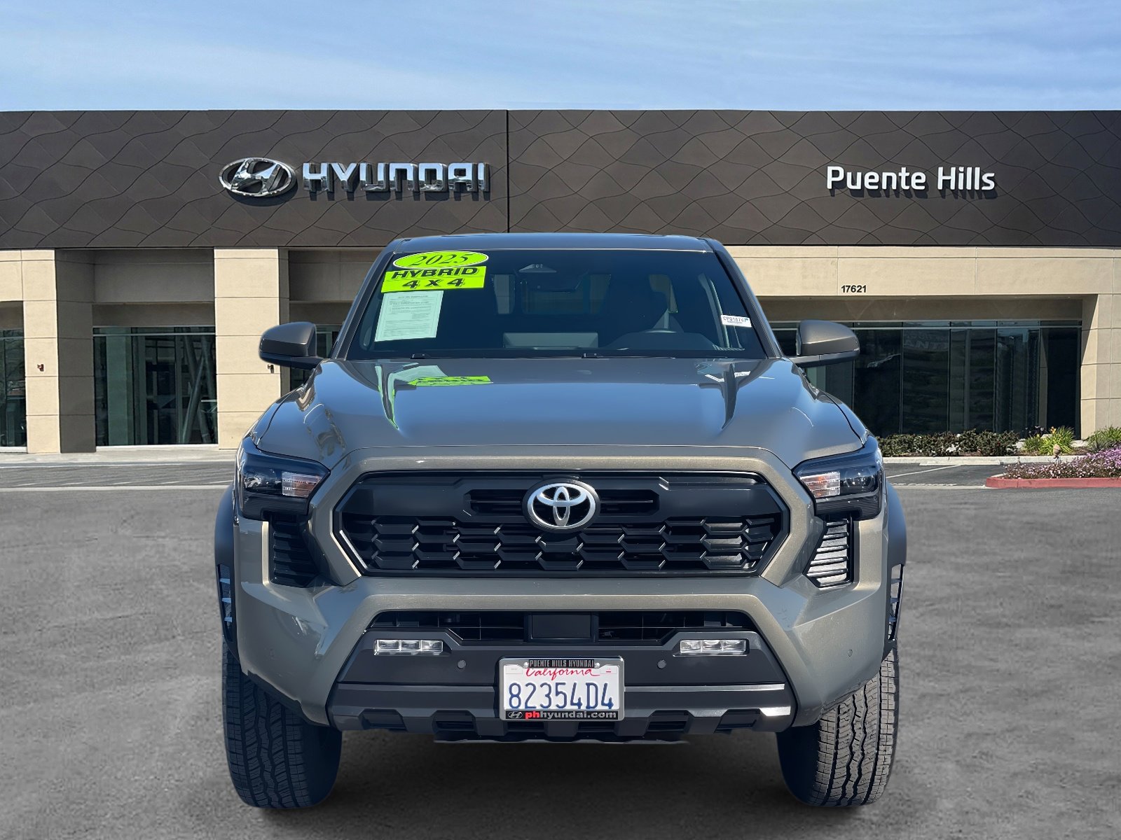 Used 2025 Toyota Tacoma TRD Off-Road w/ TRD Off Road Upgrade Package image 2
