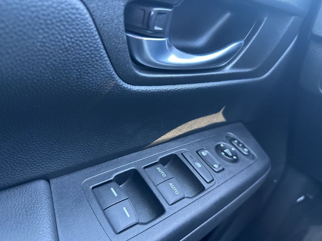 Used 2025 Honda CR-V Sport image 16