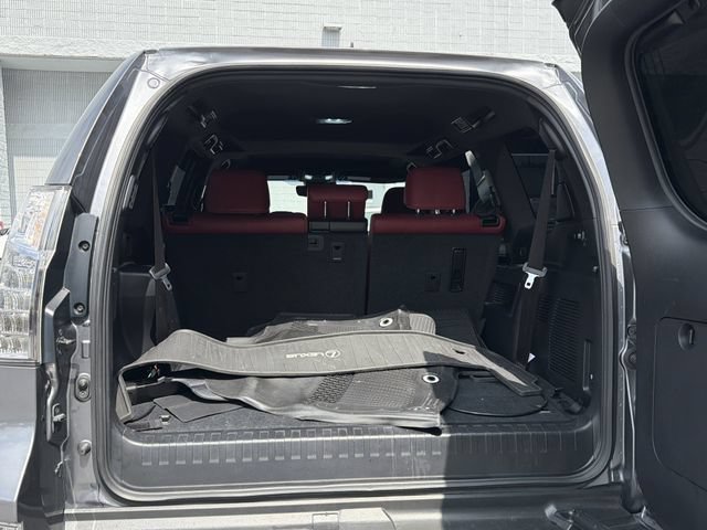 Used 2022 Lexus GX 460 Luxury w/ Accessory Package AWD/4WD image 34