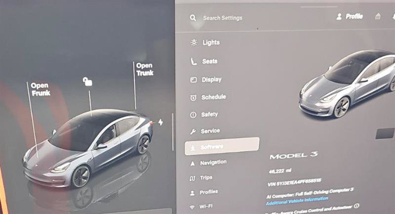 Used 2023 Tesla Model 3 Standard Range RWD image 3