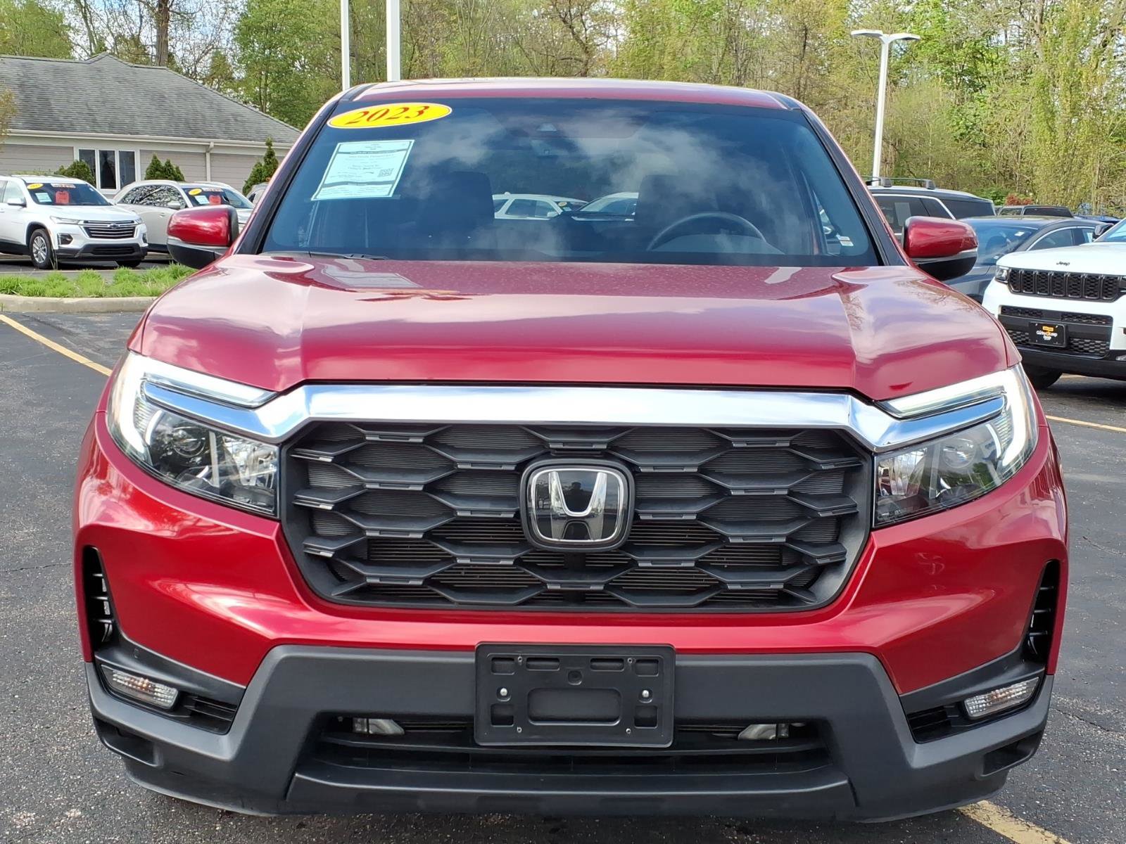 Used 2023 Honda Passport EX-L image 2
