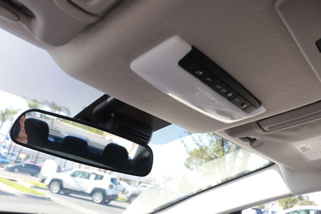 Used 2025 Nissan Versa SR w/ Trunk Package FWD image 25