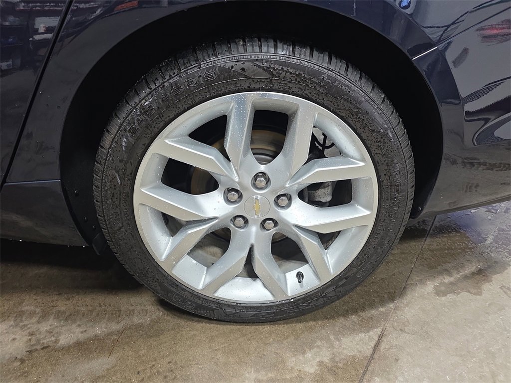 Used 2018 Chevrolet Impala Premier w/ Premier Convenience Package image 34