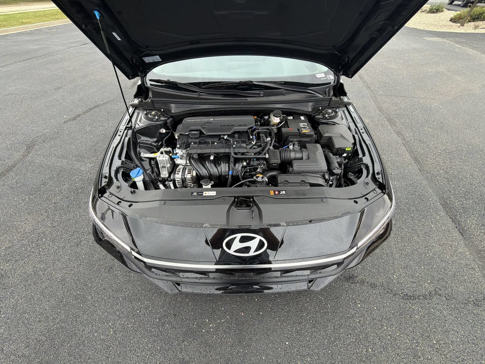 New 2026 Hyundai Elantra Limited FWD image 27