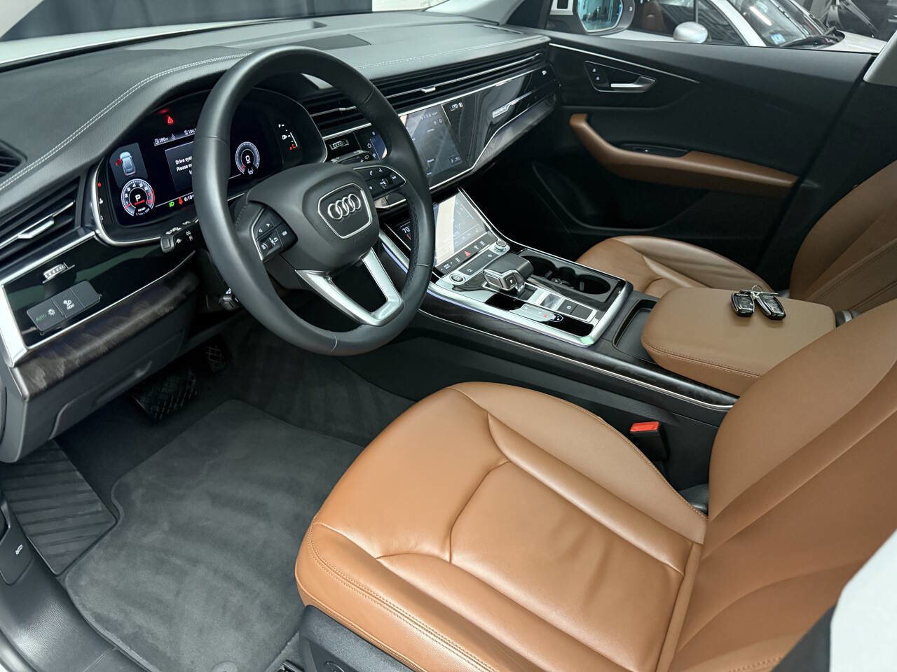Used 2023 Audi Q8 Premium w/ Convenience Package image 14