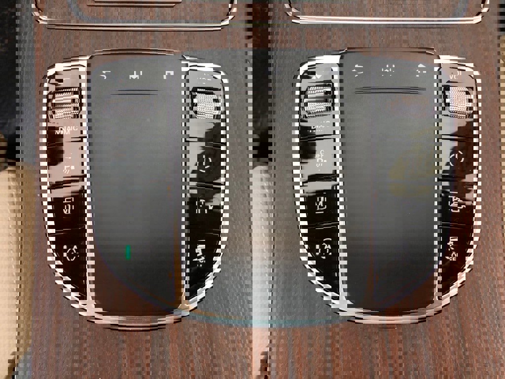 Used 2022 Mercedes-Benz GLC 300 4MATIC image 32