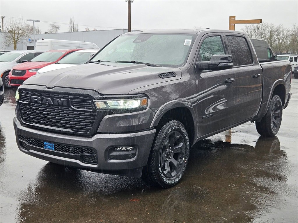New 2026 RAM 1500 4x4 Crew Cab image 3