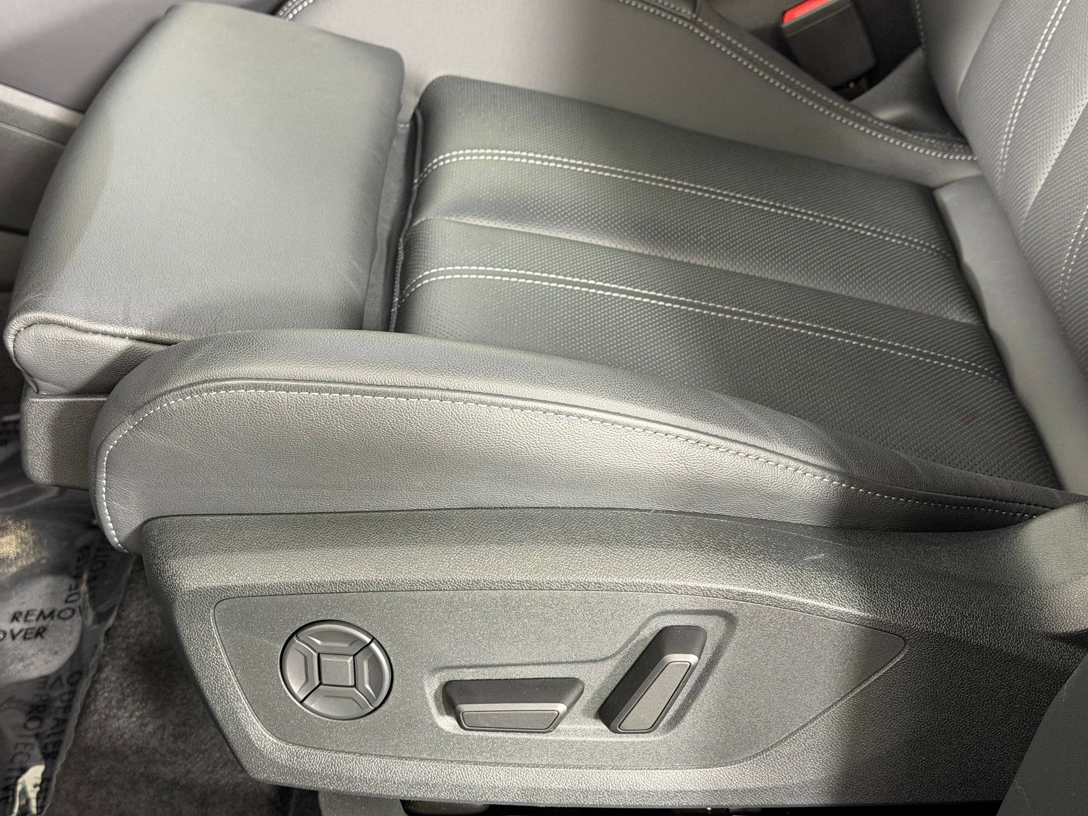 Used 2025 Audi Q6 e-tron Premium Plus w/ Premium Plus RWD image 14