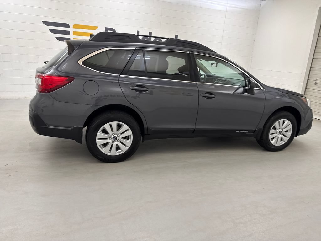 Used 2019 Subaru Outback 2.5i Premium AWD/4WD image 6
