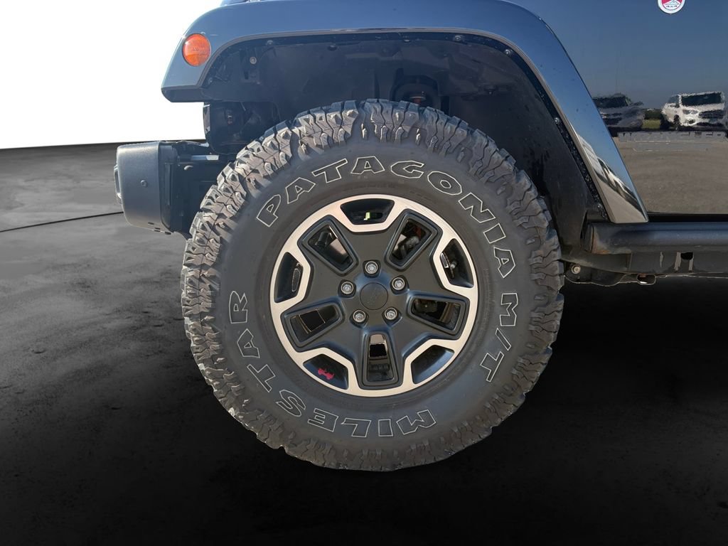 Used 2016 Jeep Wrangler Unlimited Rubicon AWD/4WD image 12
