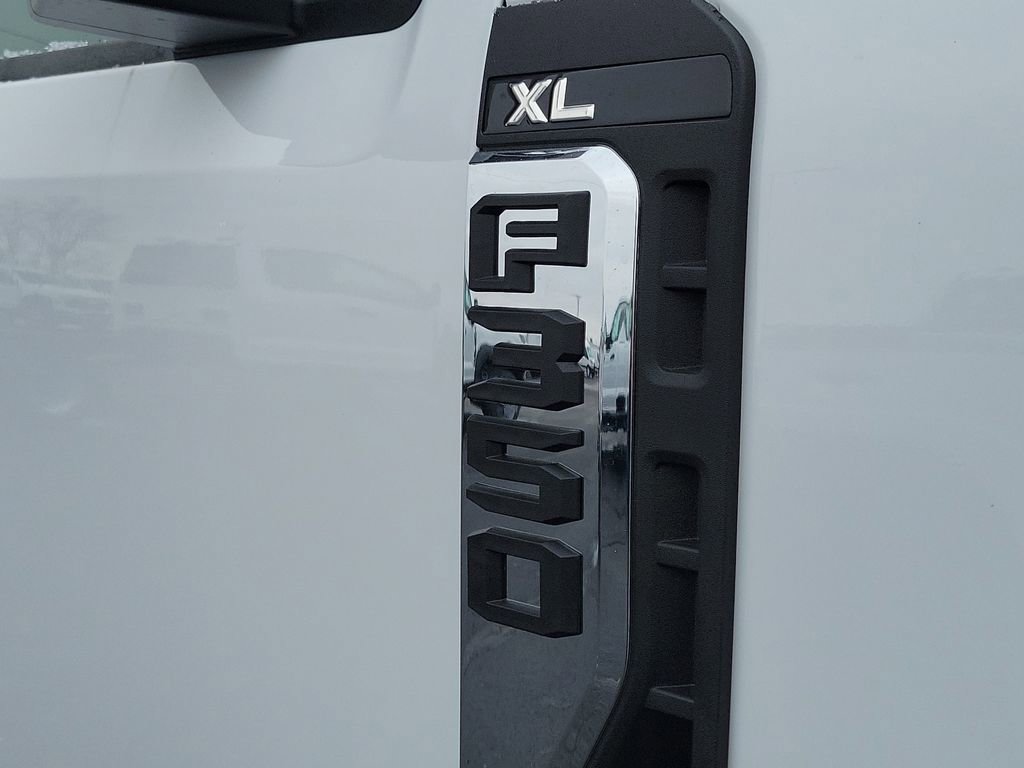 New 2026 Ford F350 XL w/ FX4 Off-Road Package image 10