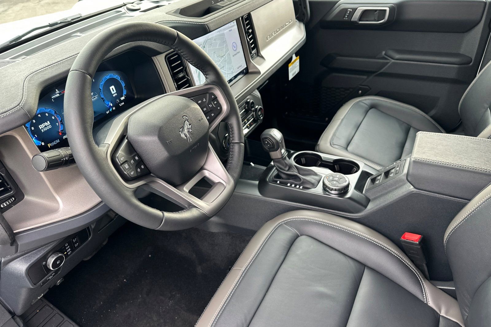 New 2025 Ford Bronco Outer Banks image 9