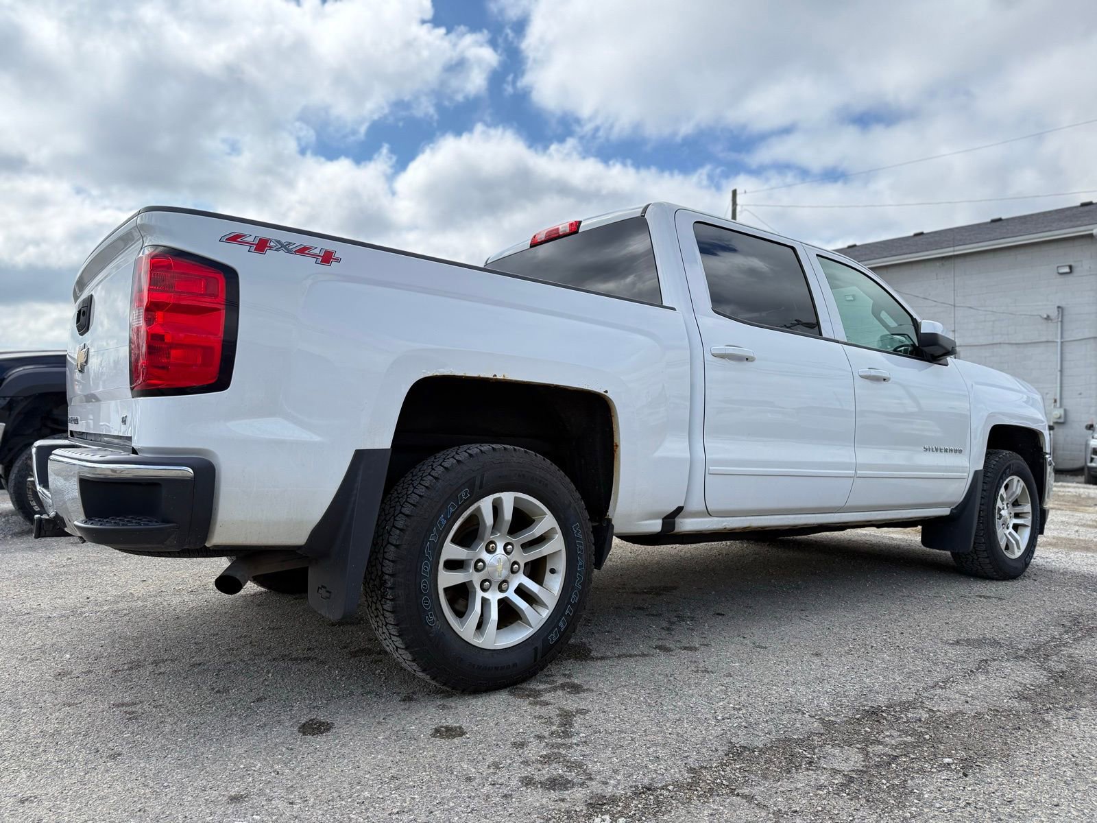 Used 2017 Chevrolet Silverado 1500 LT w/ All Star Edition image 4