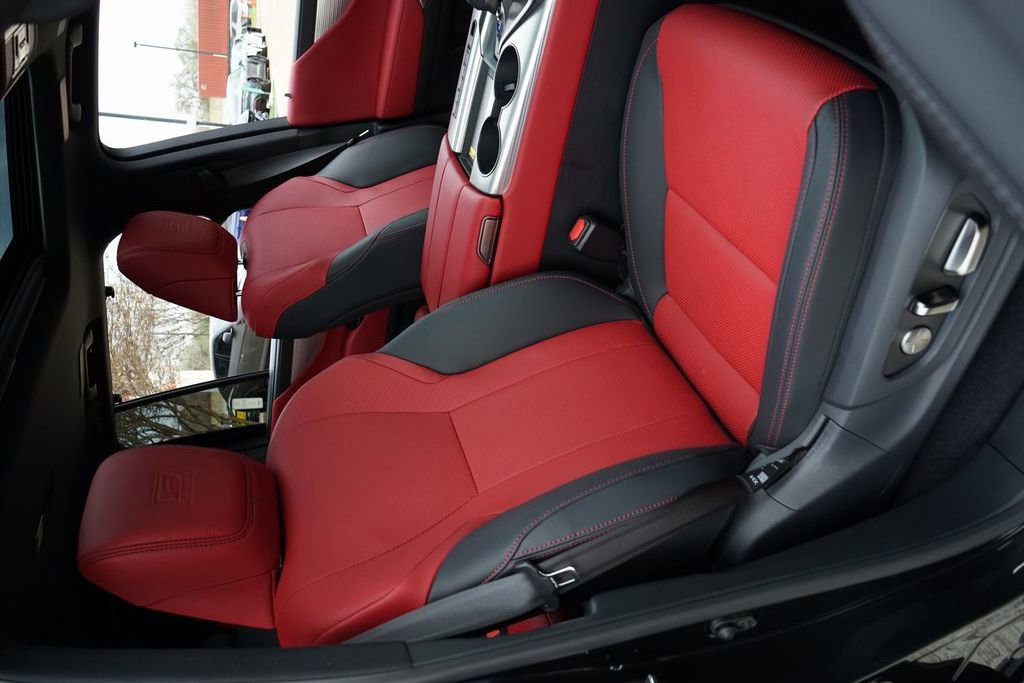 Used 2026 Lexus LX 700h F Sport w/ Accessory Package (Z1) image 4