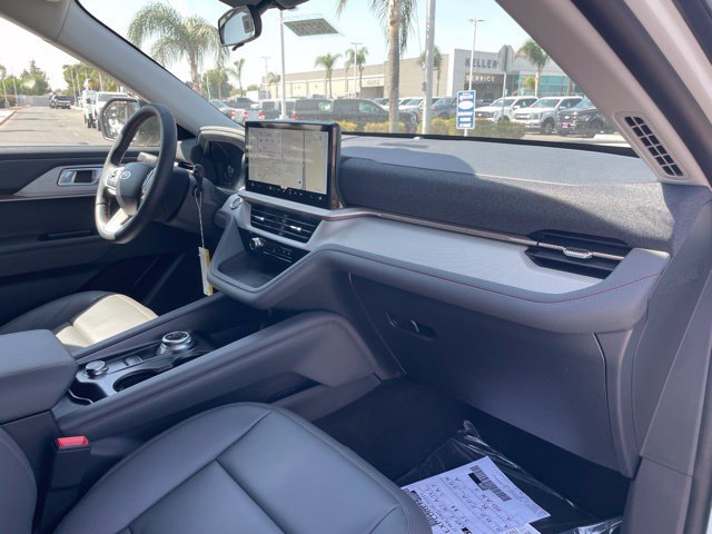 New 2026 Ford Explorer Active w/ Active Comfort Package RWD image 28