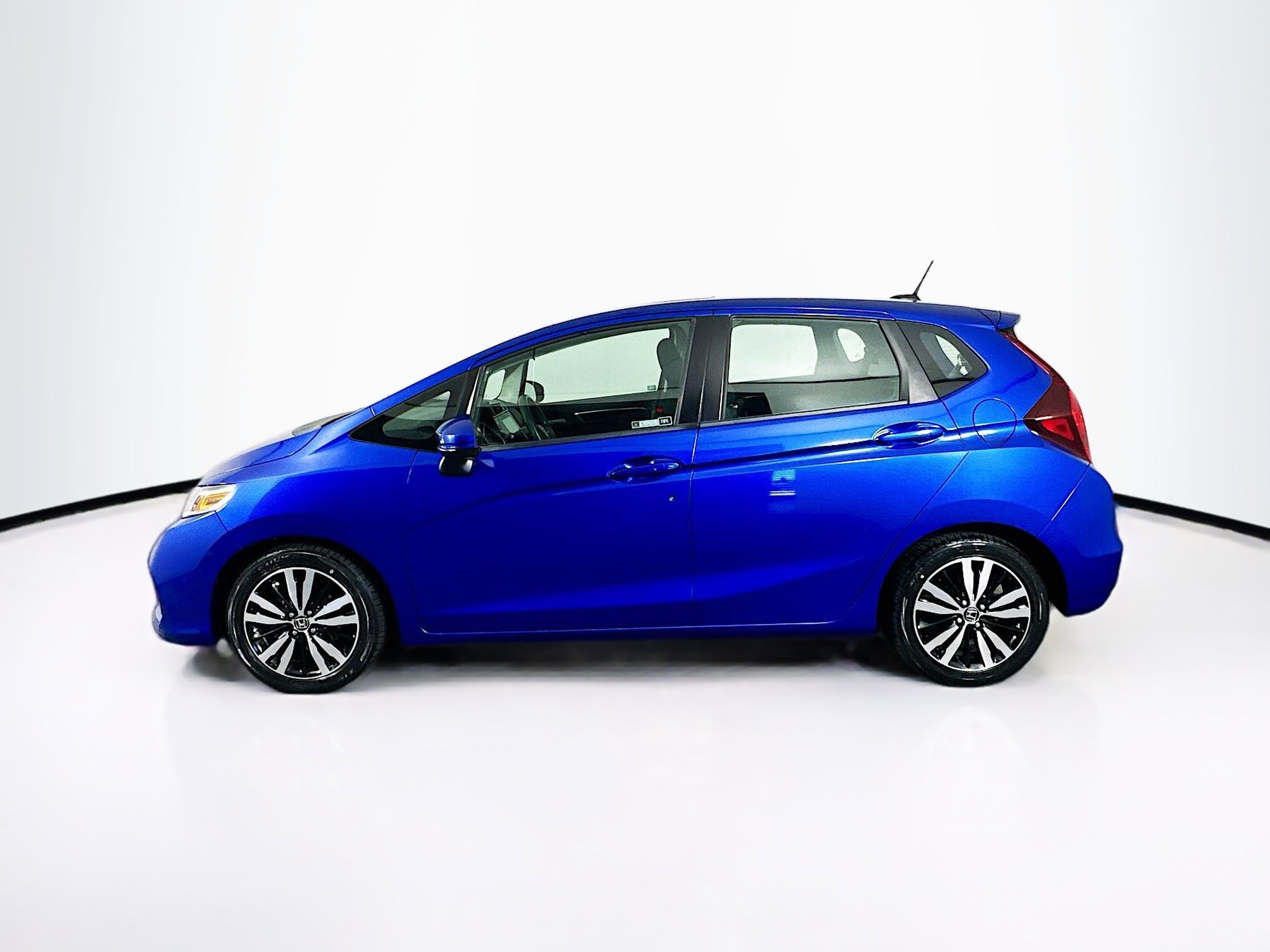 Used 2018 Honda Fit EX image 4