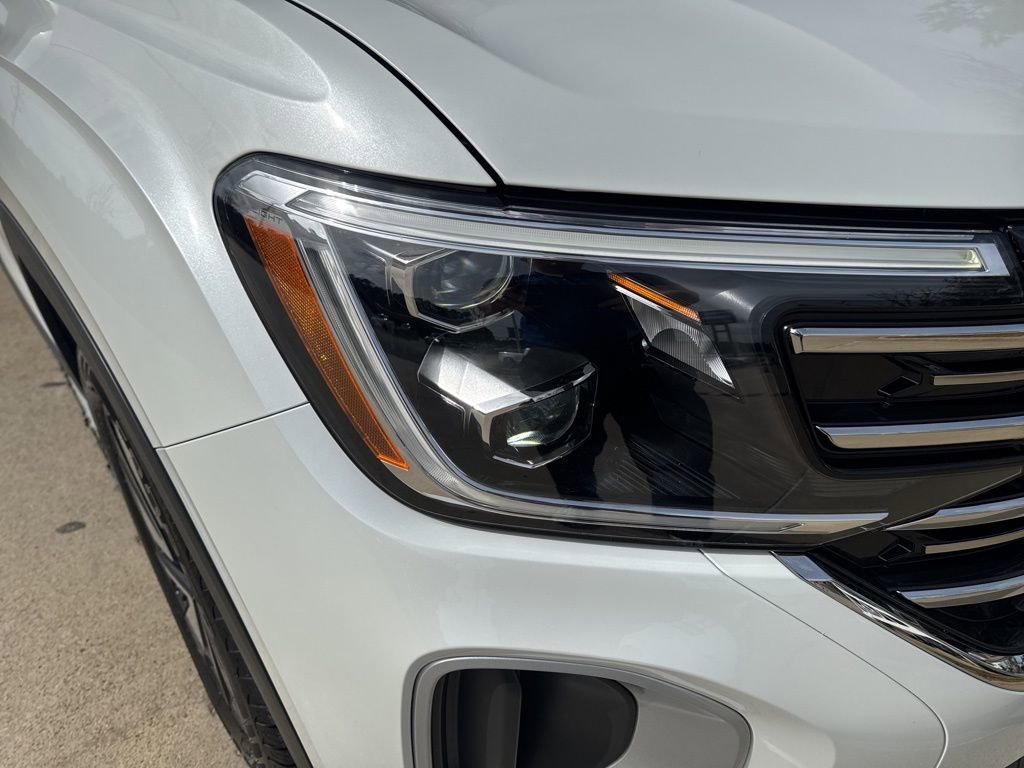 Used 2024 Volkswagen Atlas SEL image 14