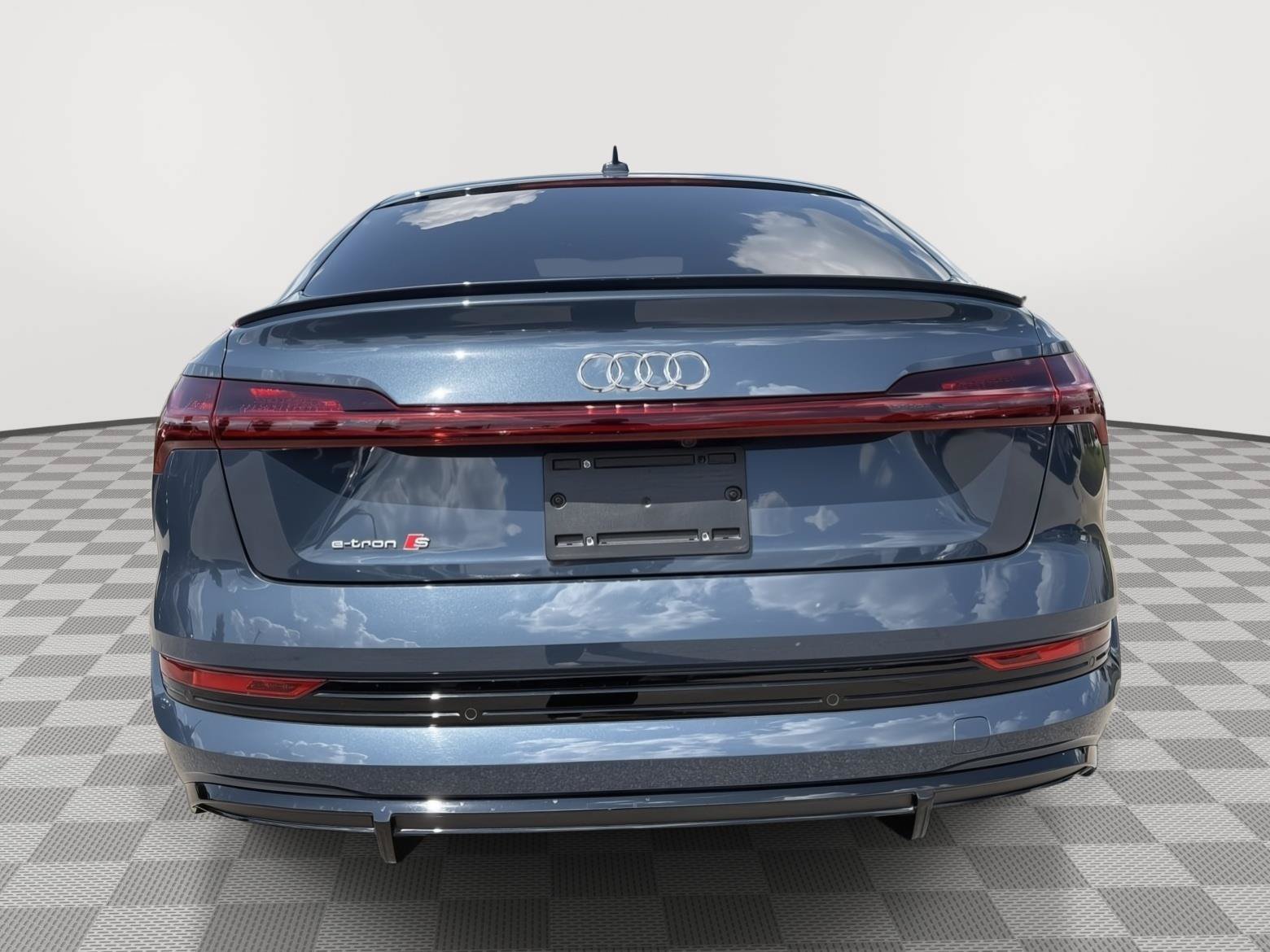 Used 2023 Audi e-tron S Prestige w/ Prestige Package AWD/4WD image 4