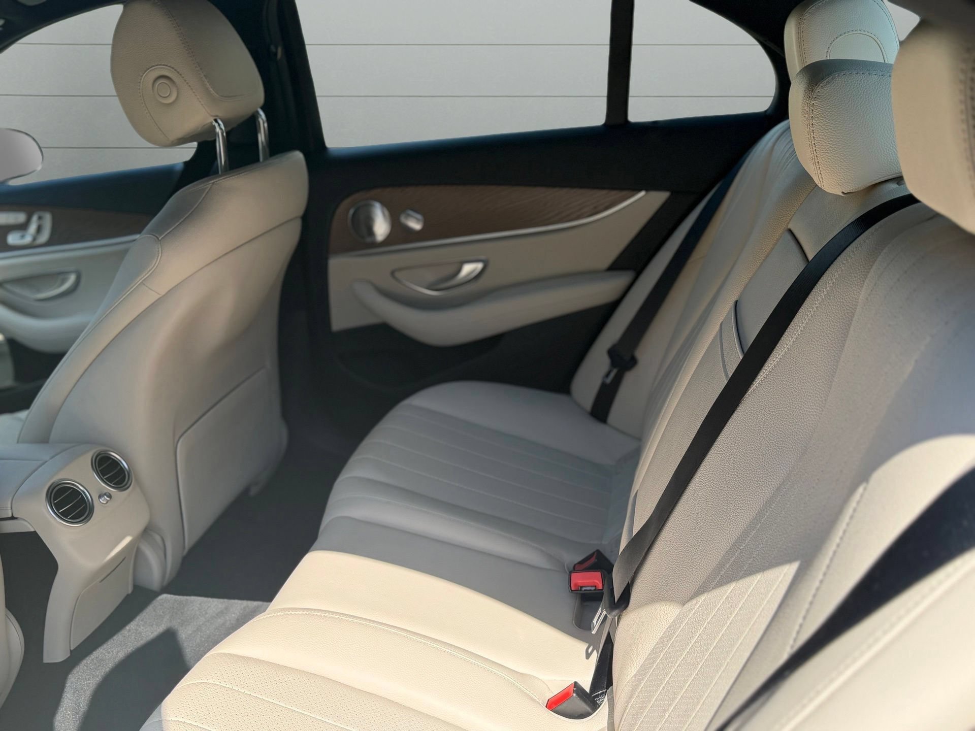 Used 2021 Mercedes-Benz E 350 Sedan image 19