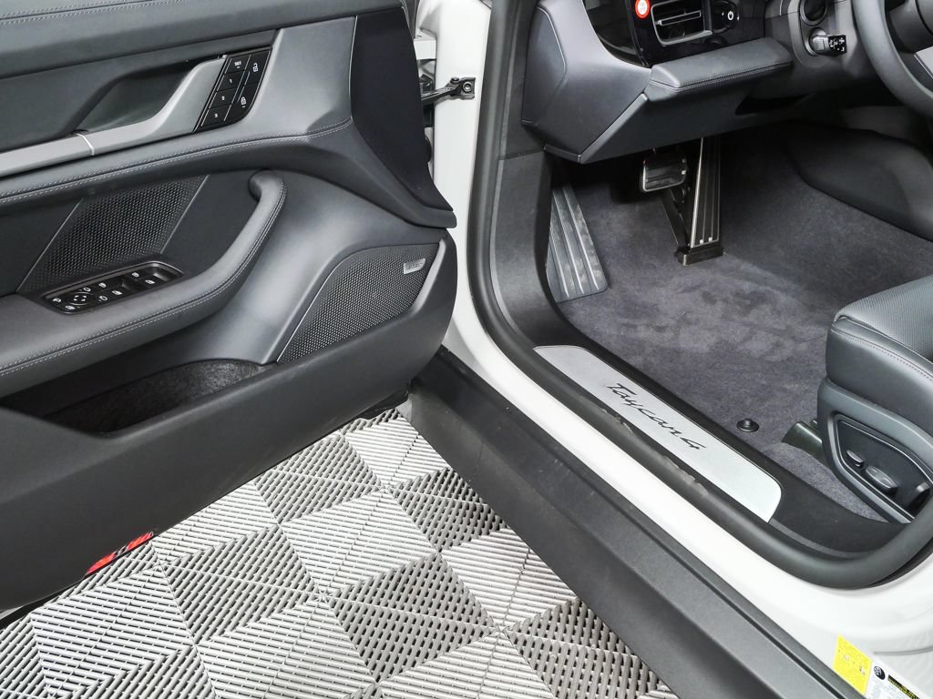 New 2026 Porsche Taycan AWD/4WD image 8