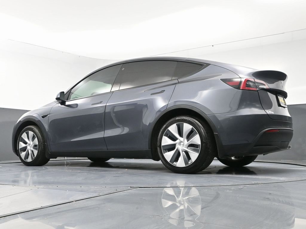 Used 2021 Tesla Model Y Long Range image 56