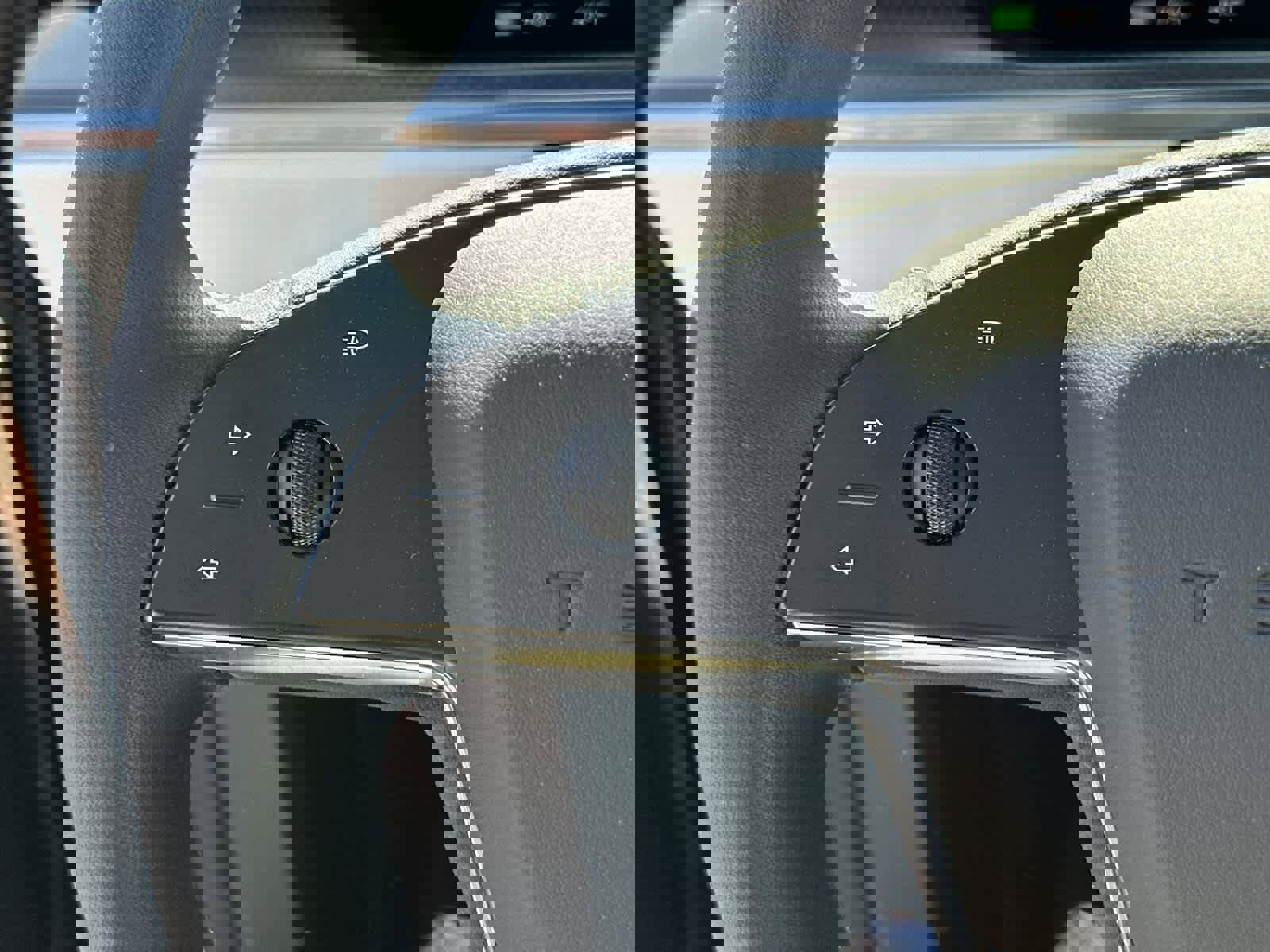 Used 2026 Tesla Model X Plaid image 24