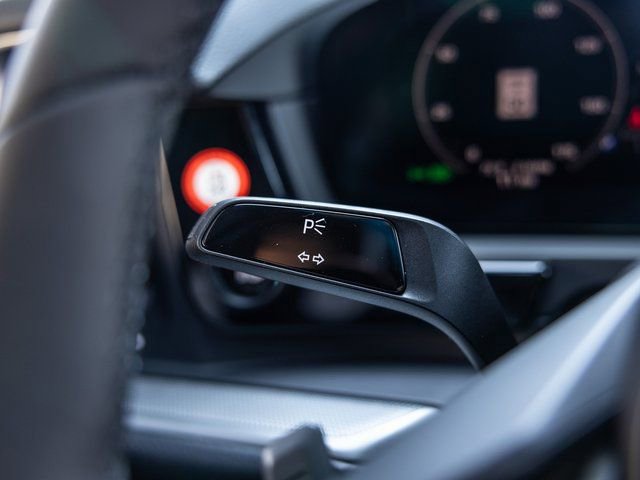 Certified 2025 Porsche Cayenne image 27