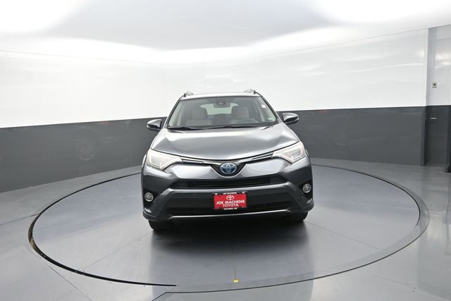 Used 2018 Toyota RAV4 Limited AWD/4WD image 30