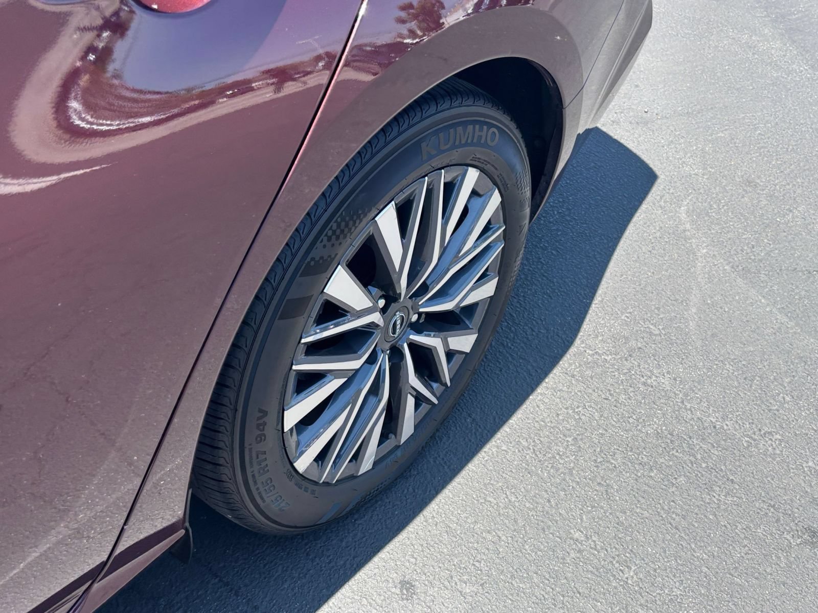 Used 2025 Nissan Altima 2.5 SV FWD image 31