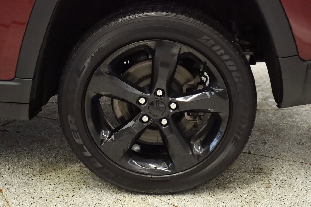 Used 2023 Jeep Grand Cherokee L Laredo image 15