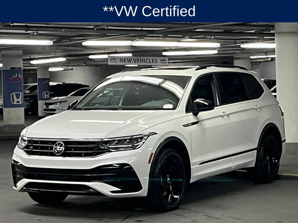 Certified 2023 Volkswagen Tiguan SE R-Line FWD image 3
